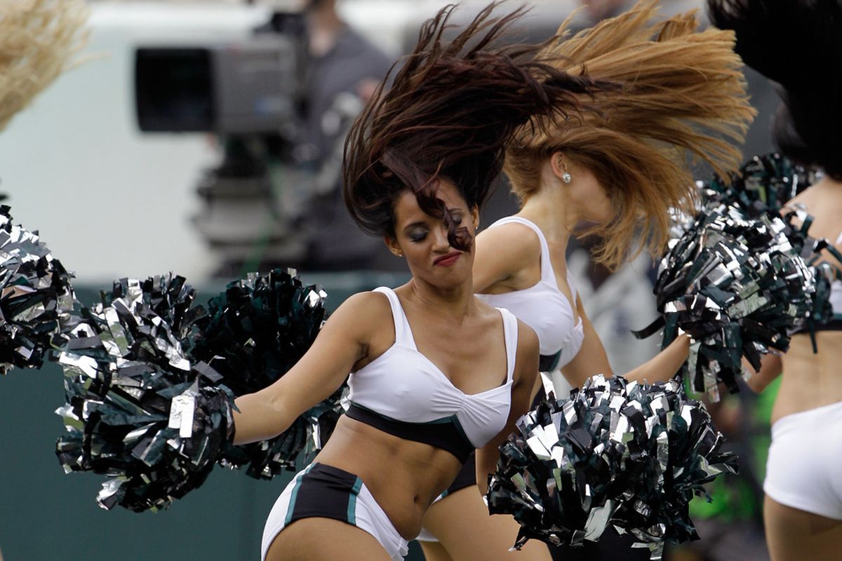 PHILADELPHIA, PA - SEPTEMBER 25: Philadelphia Eagles cheerleaders preform during the second half of the Eagles and New York Giants game at Lincoln Financial Field on September 25, 2011 in Philadelphia, Pennsylvania.  (Photo by Rob Carr/Getty Images)