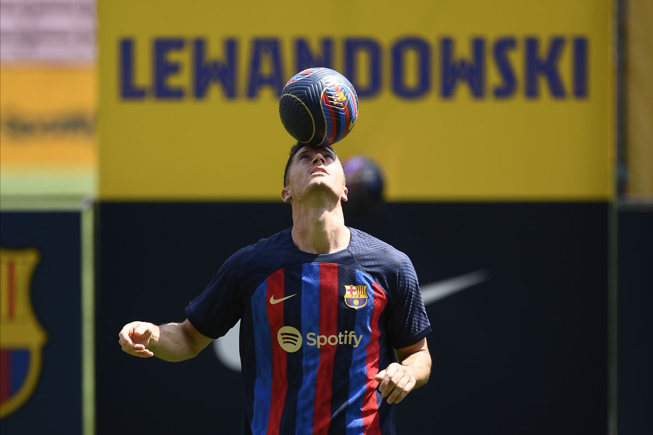 Barca face ?race against time? to register new signings - report