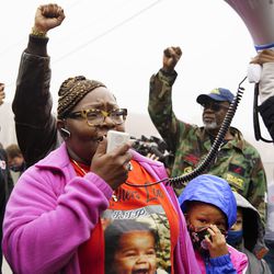 Kimberly Handy-Jones, mother of Cordale Handy, who was shot by police in St. Paul, speaks out against the injustice against young Black men during a rally and protest against police brutality after Marcellis Stinnettte, 19, was fatality shot by police in Waukegan, Thursday, Oct. 22, 2020.