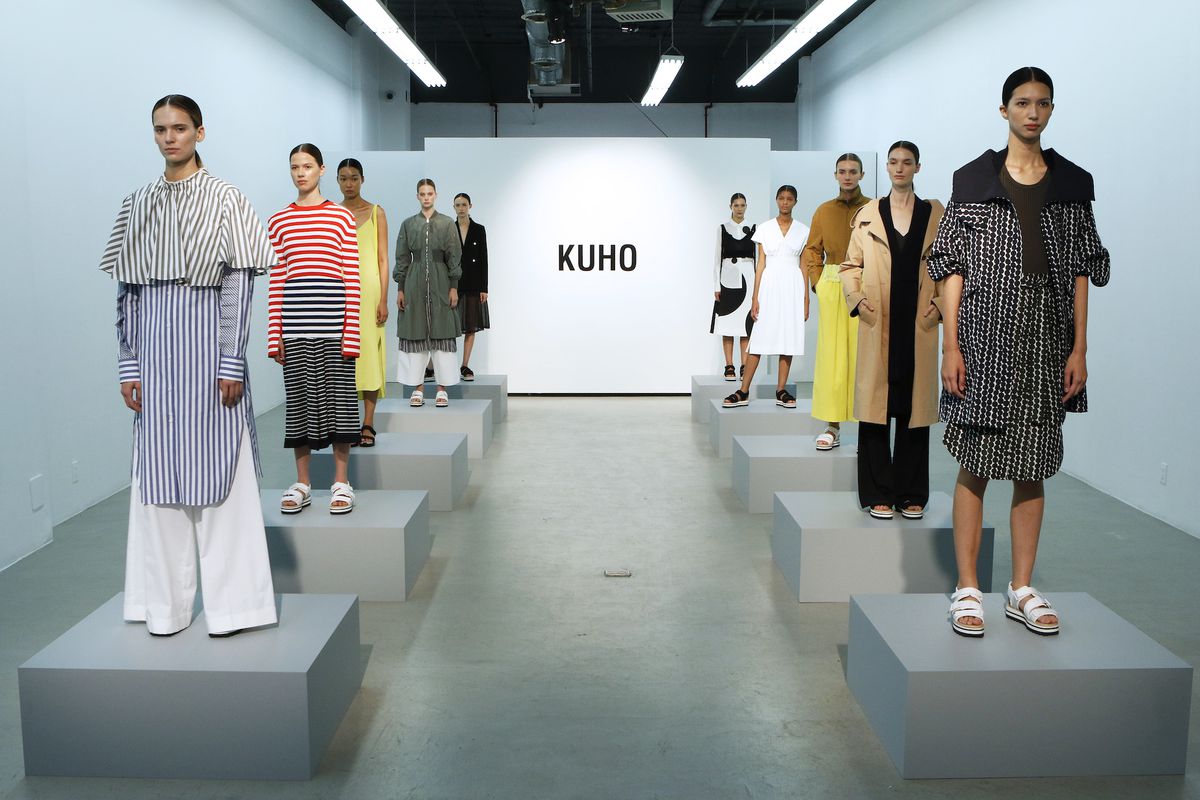 Models at the Kuho spring 2017 presentation