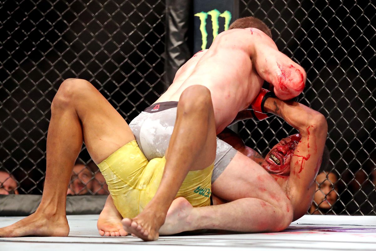 MMA: UFC 231-Oliveira vs Nelson