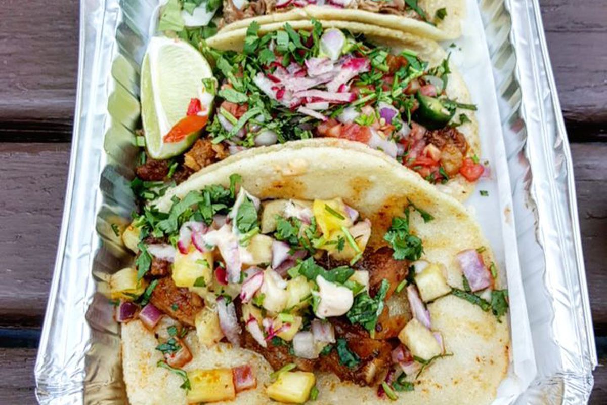 Tacos from Chilacates