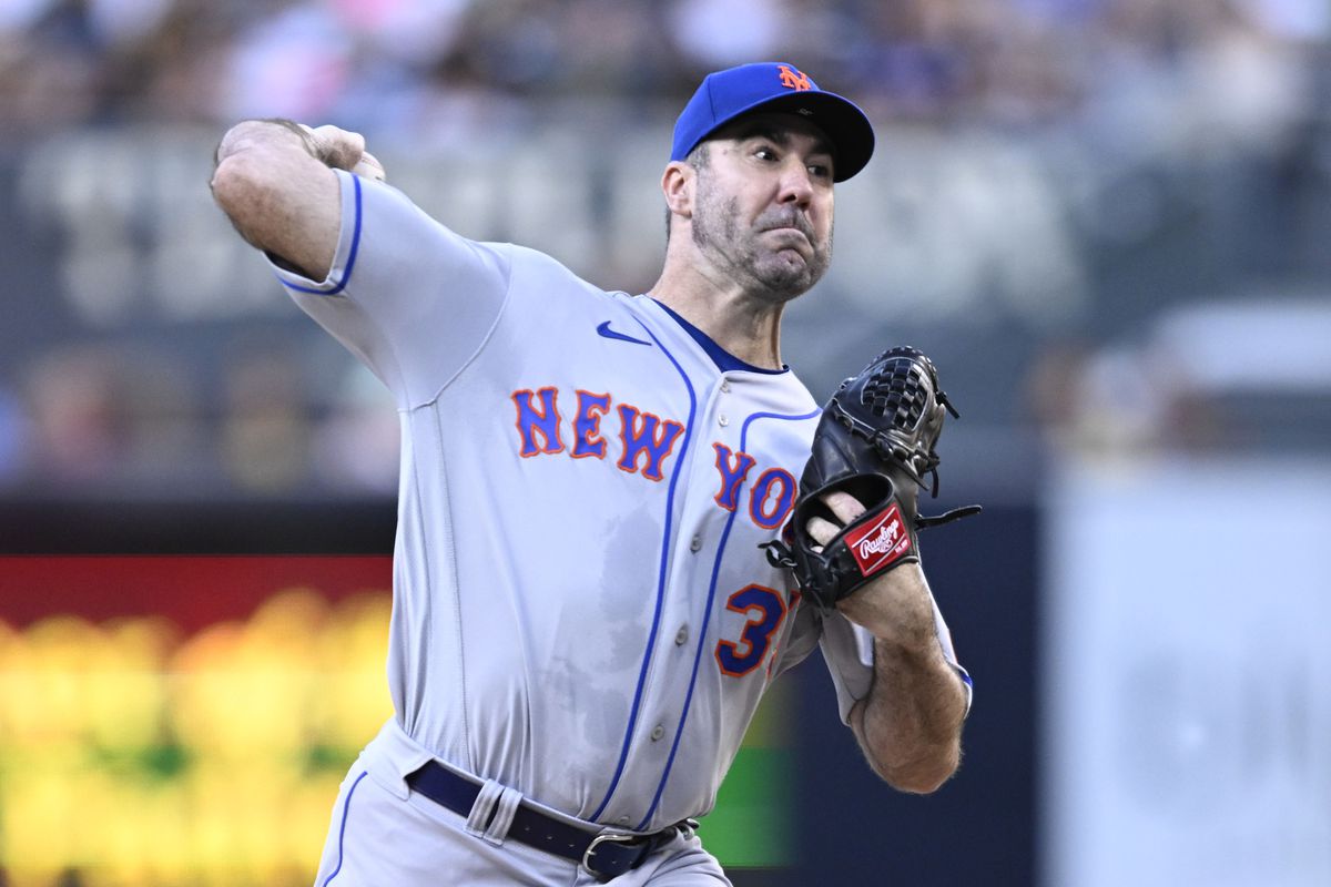 Justin Verlander of the New York Mets pitches during the first inning of a baseball game against the San Diego Padres July 7, 2023 at Petco Park in San Diego, California.