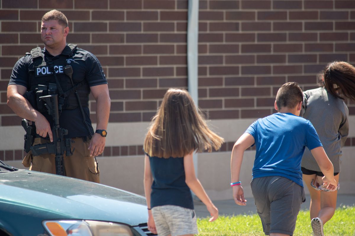 Police asses the scene outside Noblesville High School after a shooting at Noblesville West Middle School on May 25, 2018 (Photo by Kevin Moloney/Getty Images)