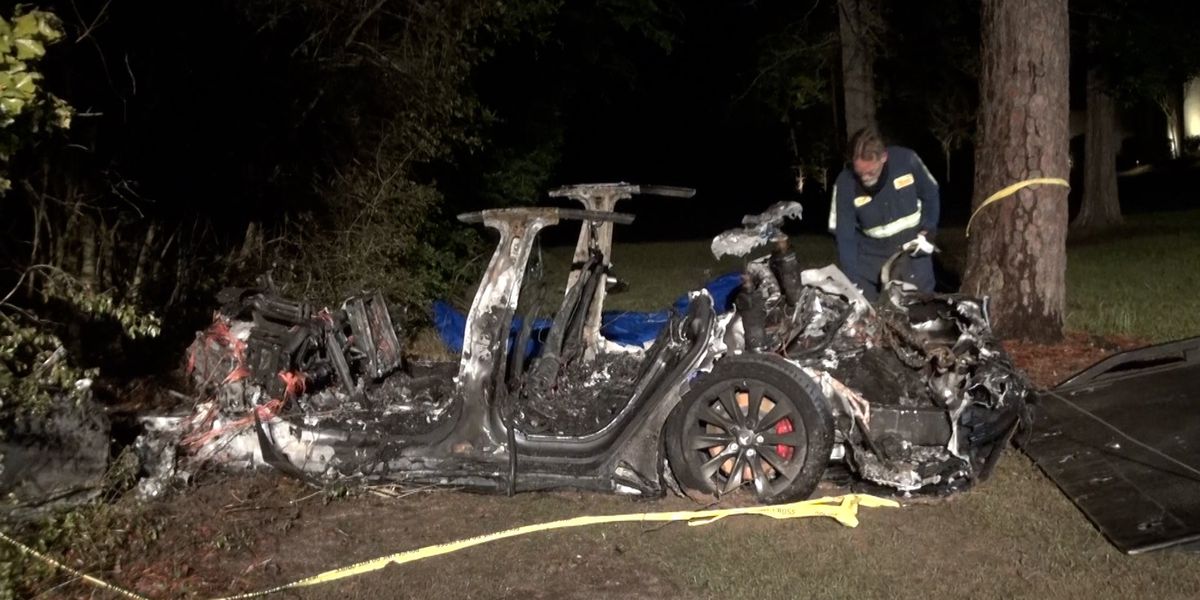 “Driverless” Tesla crash in Texas wasn’t actually driverless, NTSB says