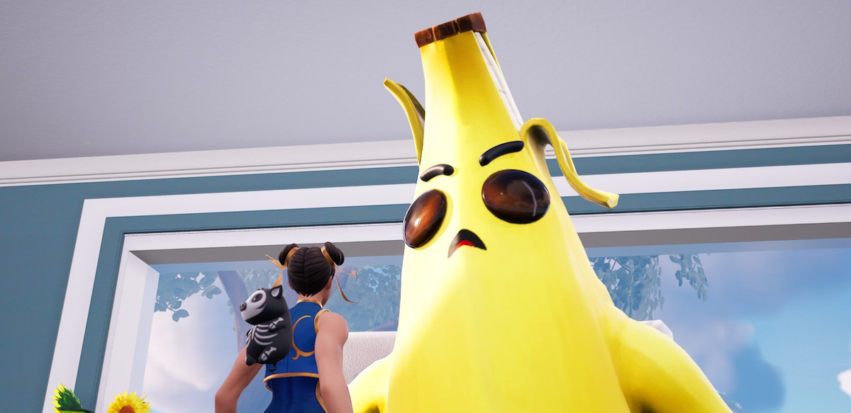 Gigantic banana (Peely from Fortnite) looking down on Chun Li from Street Fighter with a pig on her back.