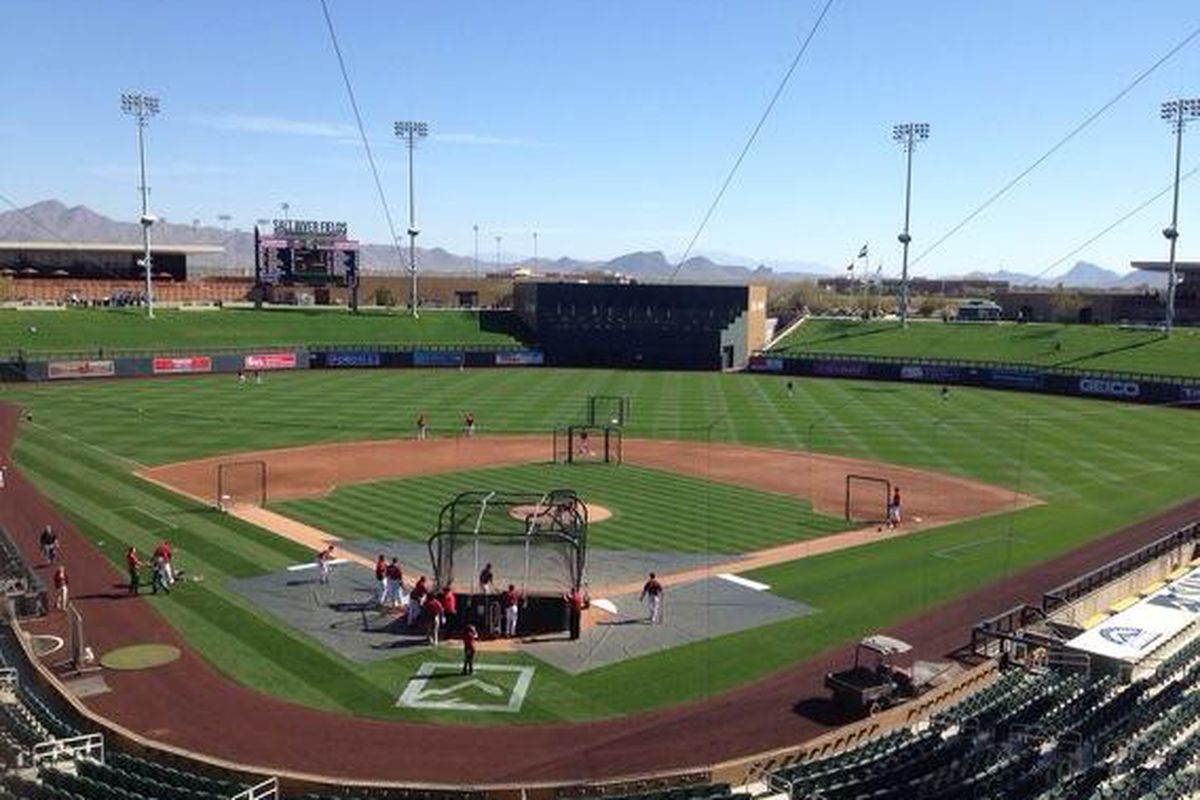 The boys getting ready for the first spring game. Beautiful day for baseball. Tune in at 1 on @AZSports