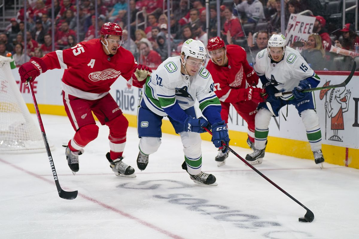 NHL: OCT 16 Canucks at Red Wings