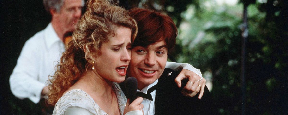 (L-R) Nancy Travis and Mike Myers in So I Married an Axe Murderer.