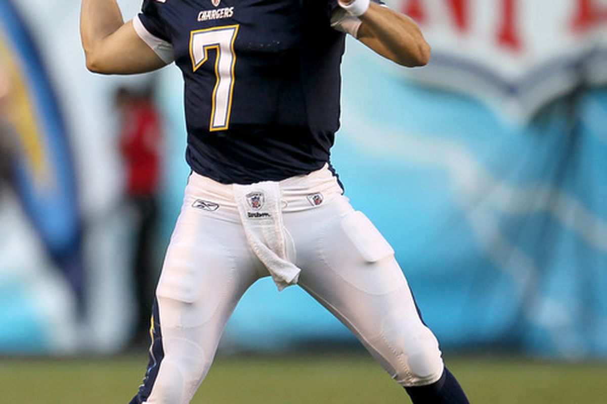 Quarterback Billy Volek #7 of the San Diego Chargers.   (Photo by Stephen Dunn/Getty Images)