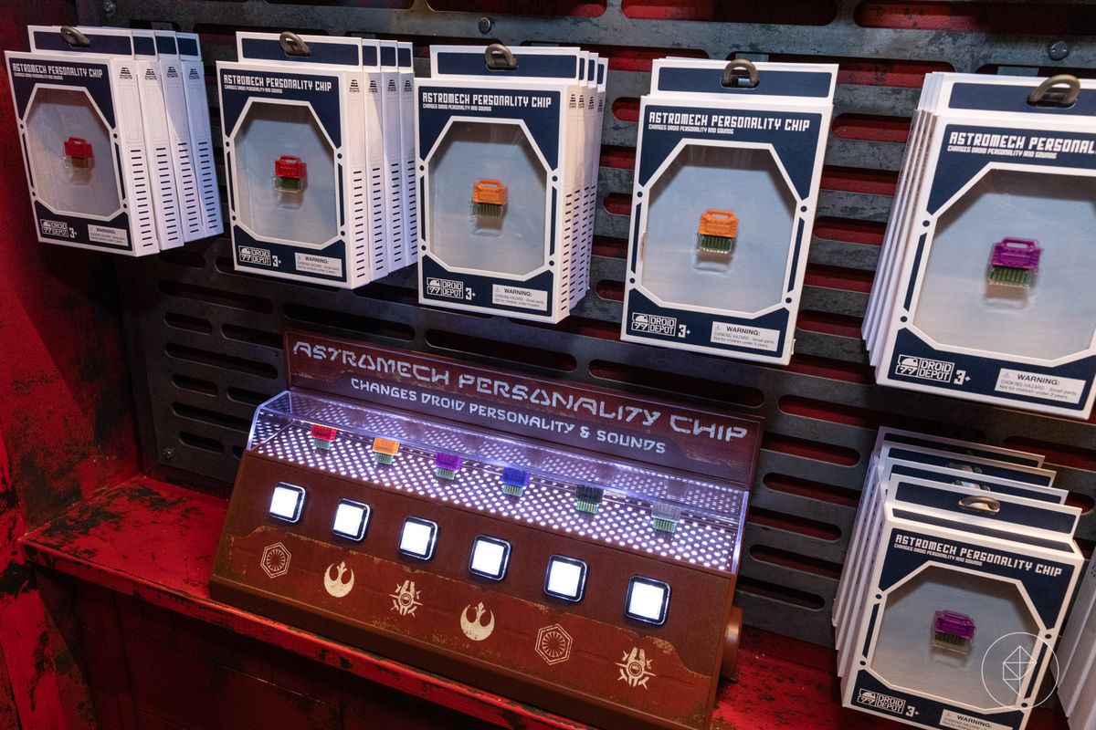 Star Wars: Galaxy’s Edge - personality chips at the Droid Depot