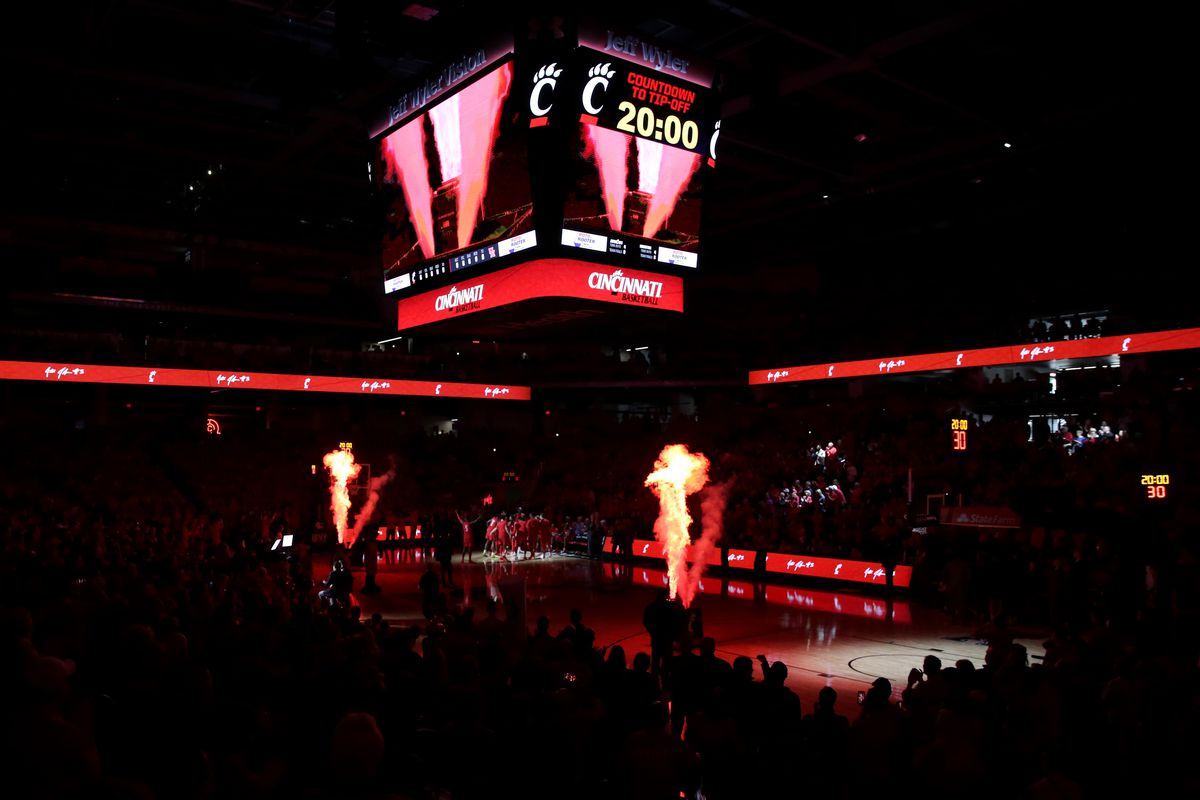 NCAA Basketball: Houston at Cincinnati