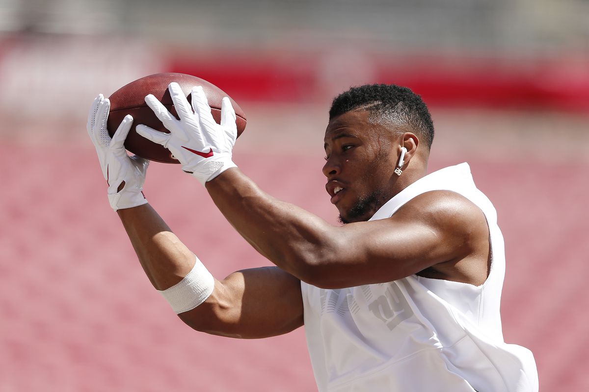 Saquon Barkley of the New York Giants warms up prior to the game at Raymond James Stadium on September 22, 2019 in Tampa, Florida.