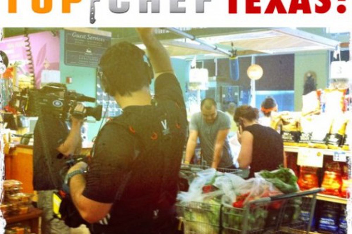 <a href="http://eater.com/archives/2011/07/15/photos-of-top-chef-texas-shooting-at-whole-foods-1.php" rel="nofollow">Photos of Top Chef Texas Shooting at Whole Foods!</a><br />