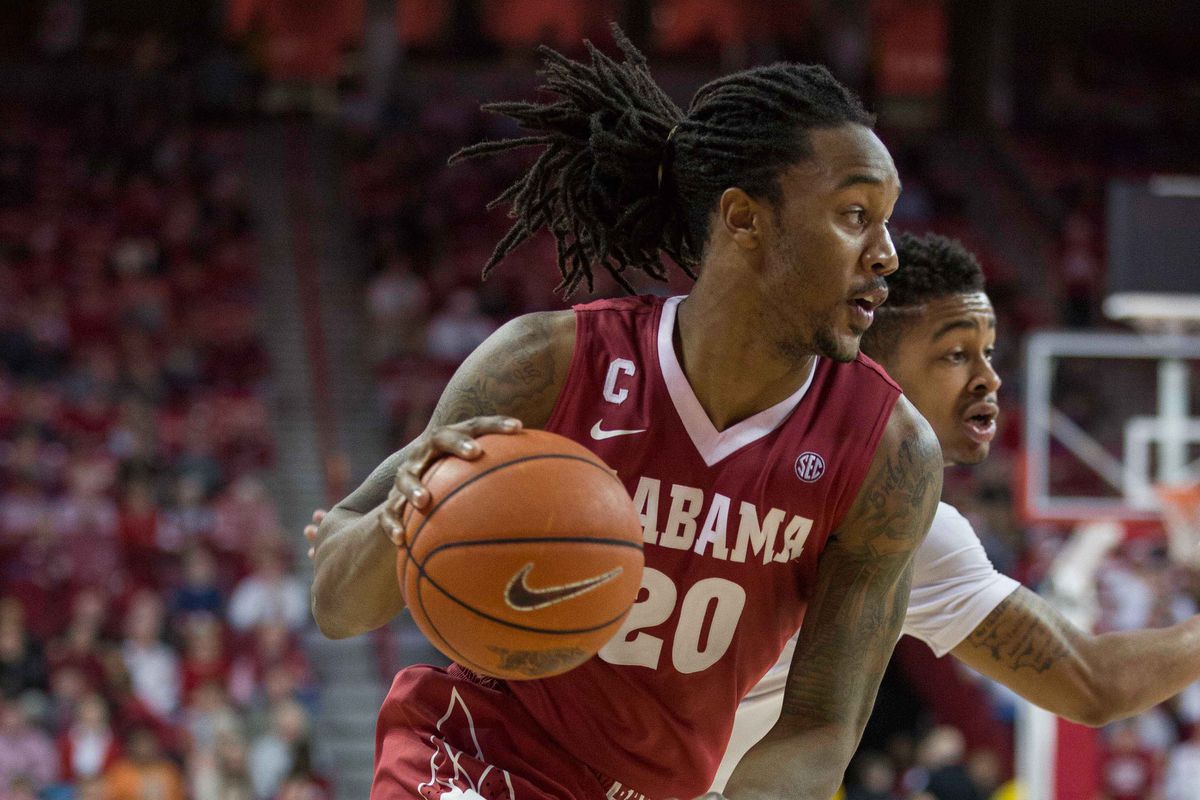 Levi Randolph scored 17 points to lead Alabama in Saturdays game