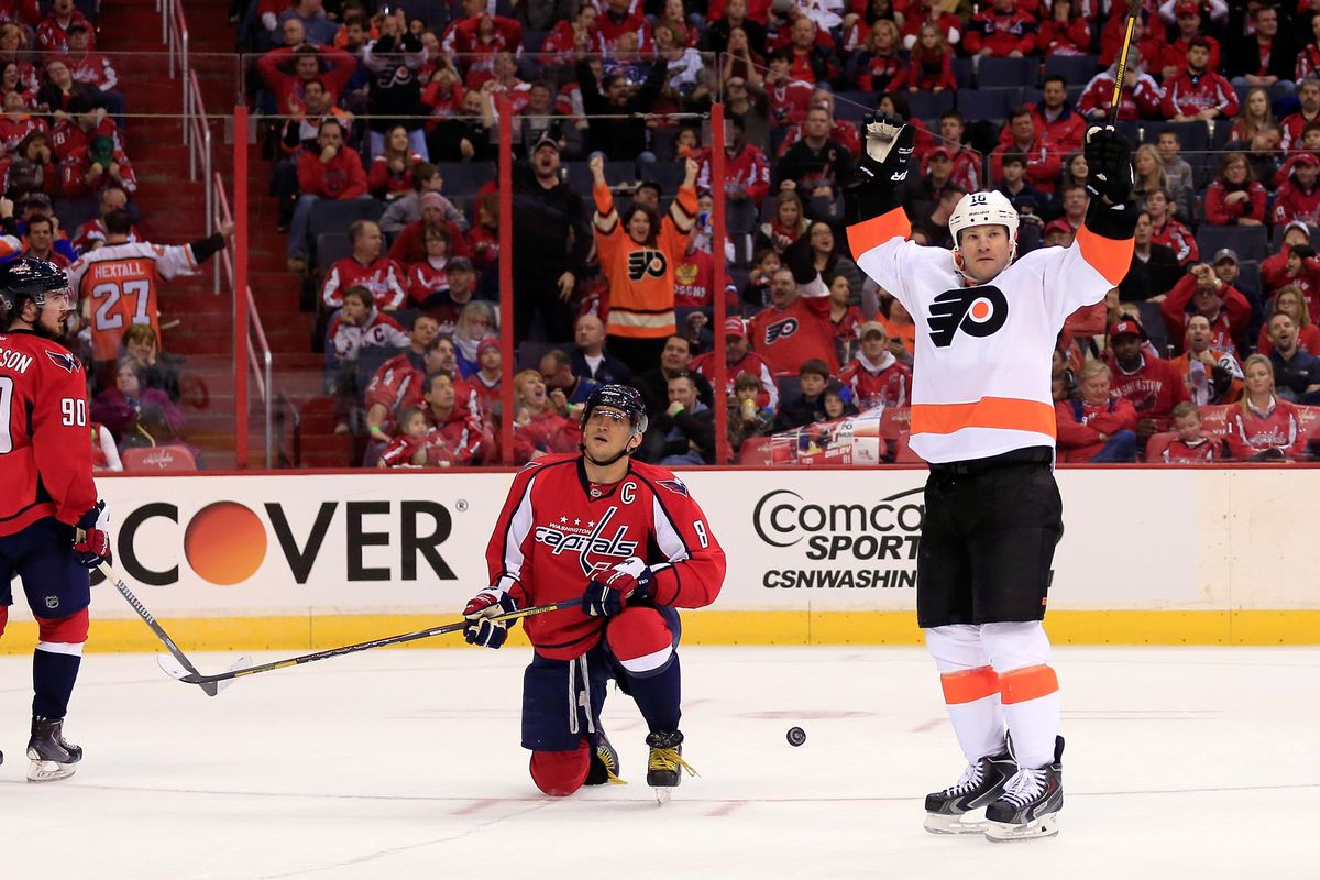 Quite possibly the best image of the Flyers' season right here, folks.