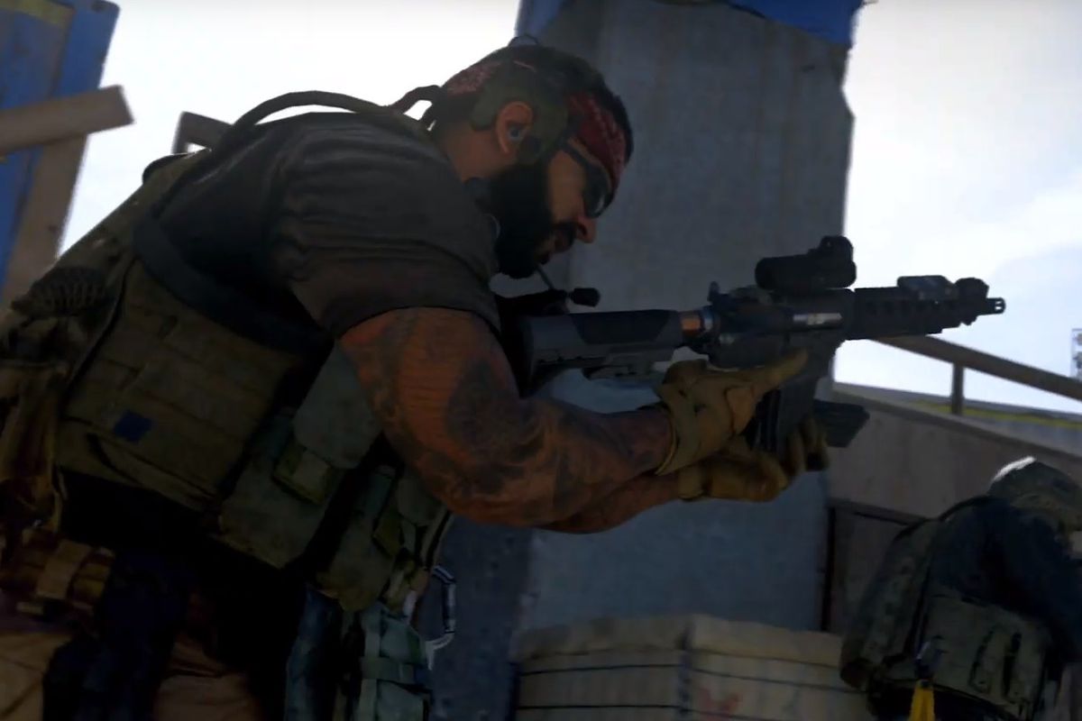 A player reloads their gun in Call of Duty: Modern Warfare 2019