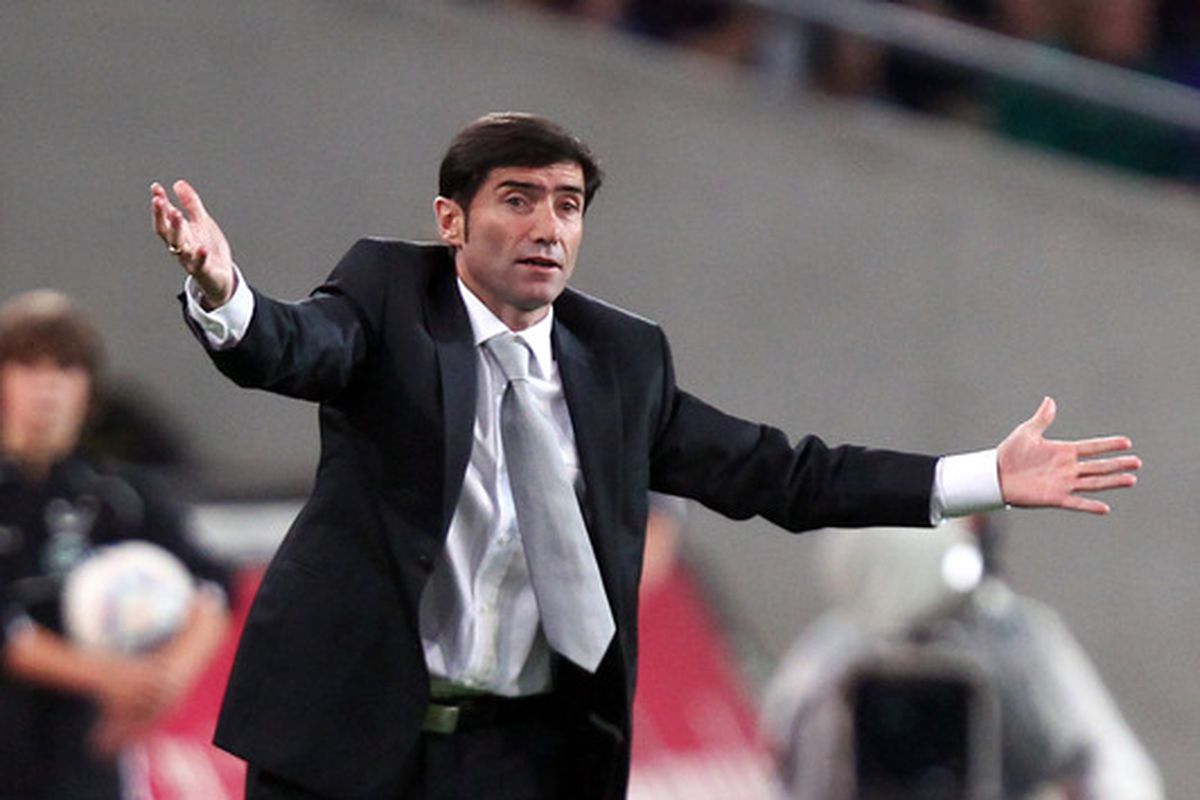 Marcelino (shown here in his Sevilla days) was Roig Negueroles's choice.  Well done, sir.