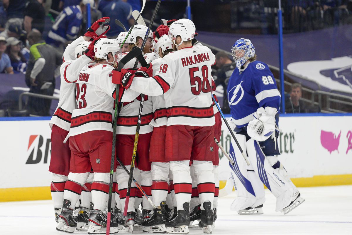 NHL: JUN 03 Stanley Cup Playoffs Second Round - Hurricanes at Lightning