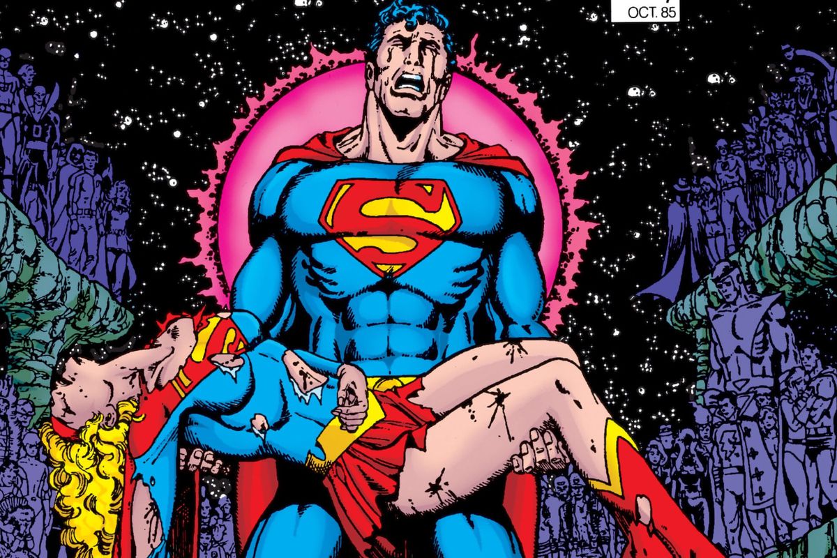 Superman fa oscillare il corpo spezzato di Supergirl sulla copertina di Crisis on Infinite Earths # 7, DC Comics (1985).