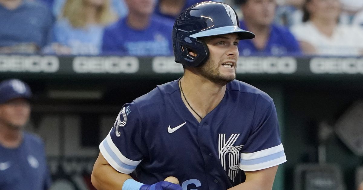 Yankees trade for Andrew Benintendi from Royals in once-stunning