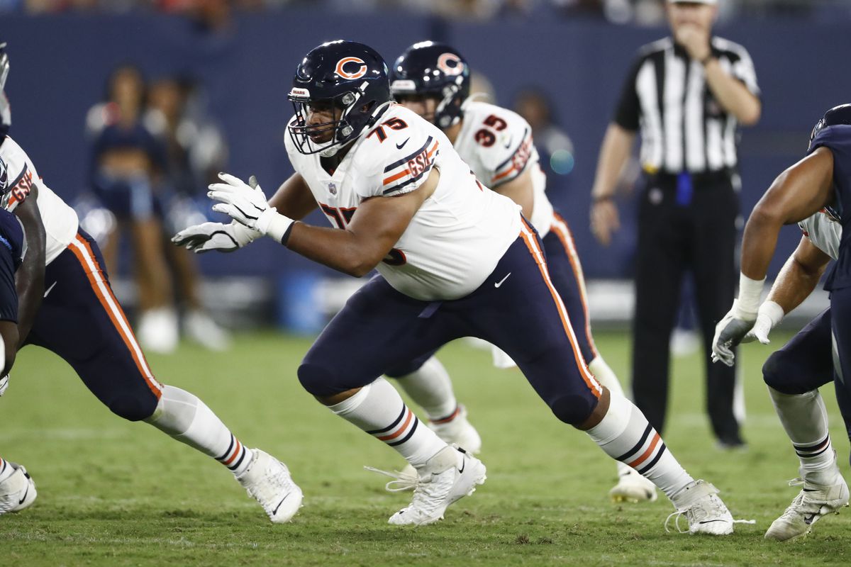 Rookie offensive lineman Larry Borom (75) played 15 snaps in the Bears’ season opener against the Rams as a replacement for Jason Peters before suffering an ankle injury. 
