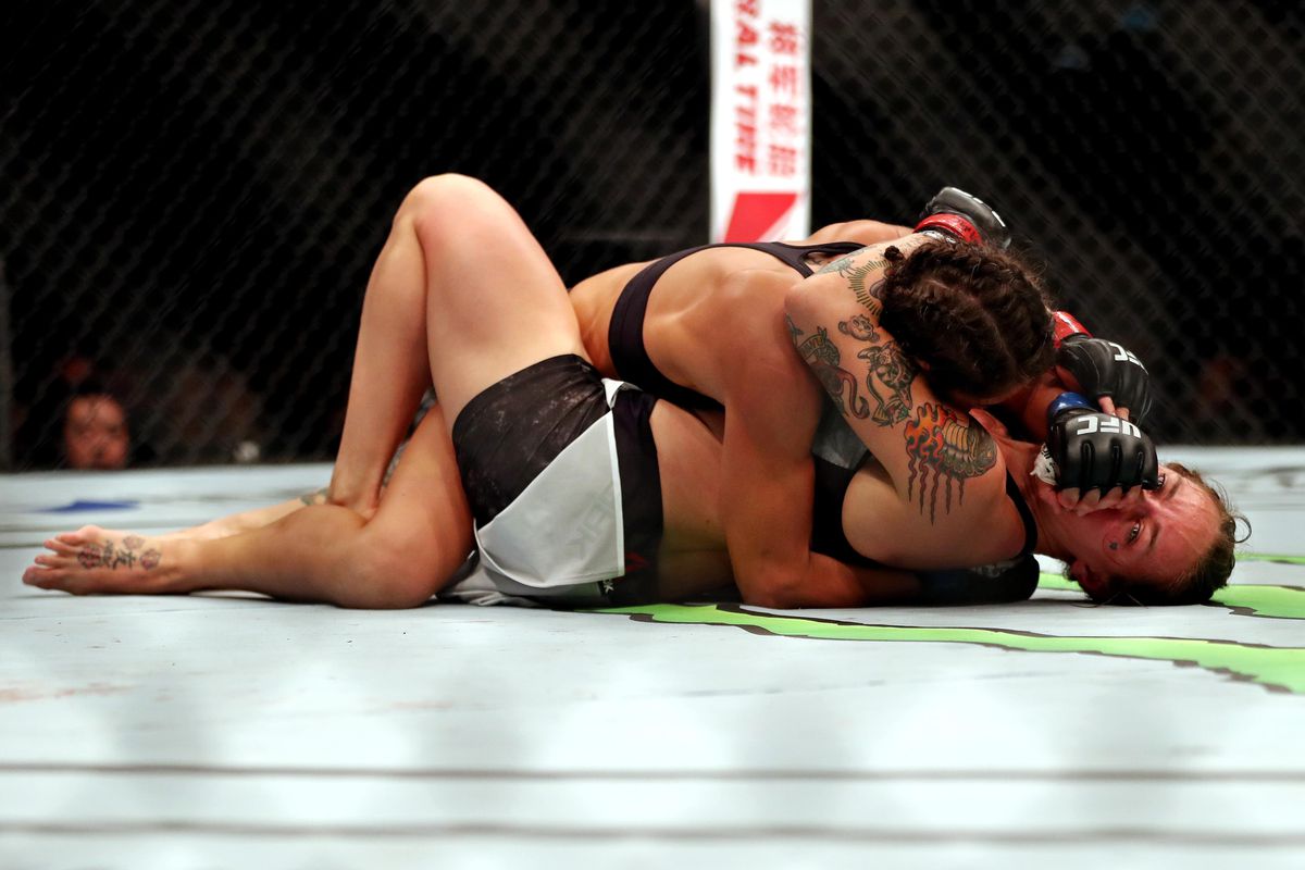 MMA: UFC Fight Night-Singapore-Clark vs Eye