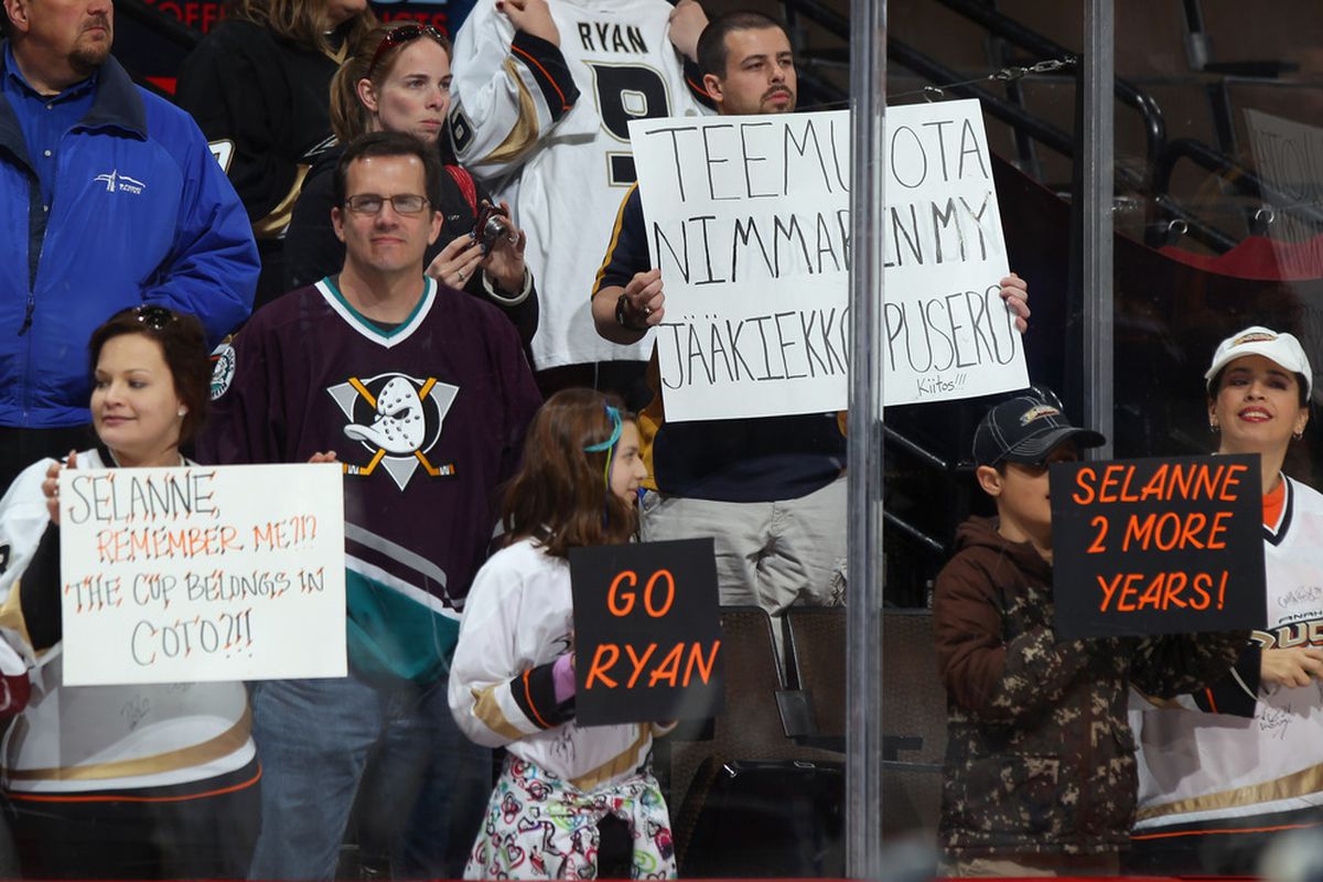 DENVER, CO - MARCH 12:  Fans display signs in support of Teemu Selanne #8 of the Anaheim Ducks as they prepare to face the Colorado Avalanche at the Pepsi Center on March 12, 2012 in Denver, Colorado.  (Photo by Doug Pensinger/Getty Images)
