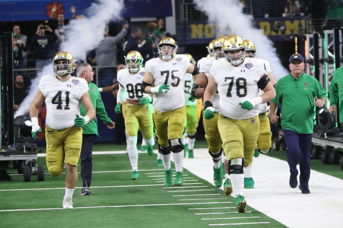 recinto aplausos Descuido More changes from Under Armour for the Notre Dame uniforms? - One Foot Down