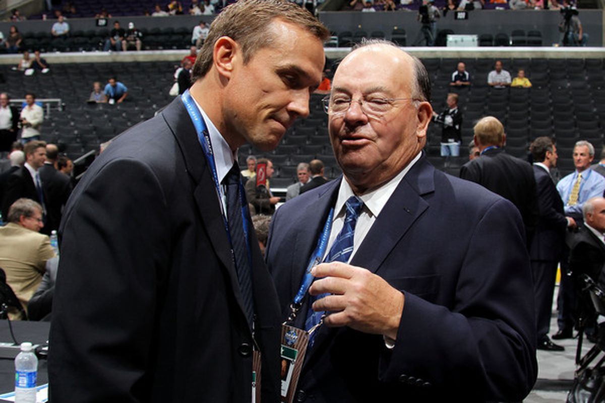 He look...there's the Alumni coach.  Let's hope that's the Alumni captain too (Photo by Bruce Bennett/Getty Images).