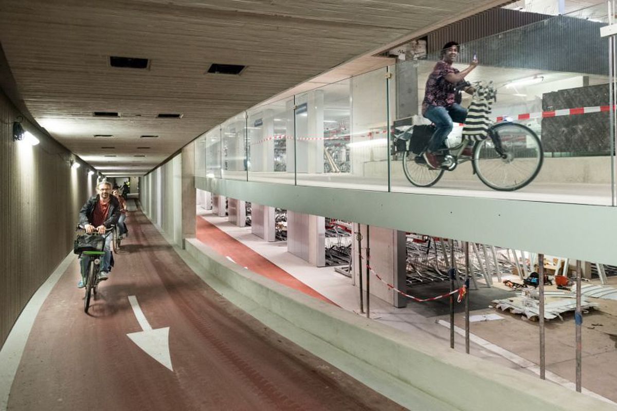 Netherlands bike parking garage