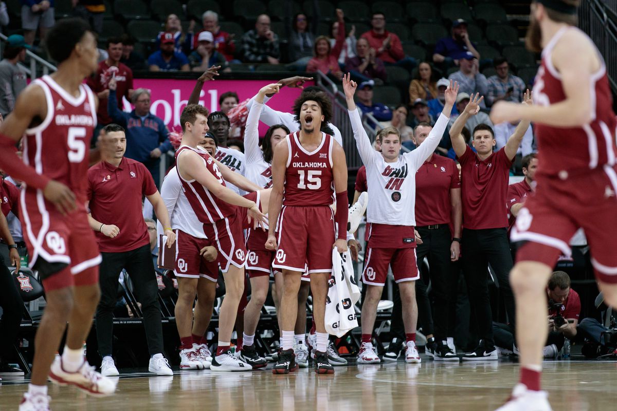 Oklahoma Sooners celebrates after tying the game during the second half against the Texas Tech Red Raiders at T-Mobile Center.