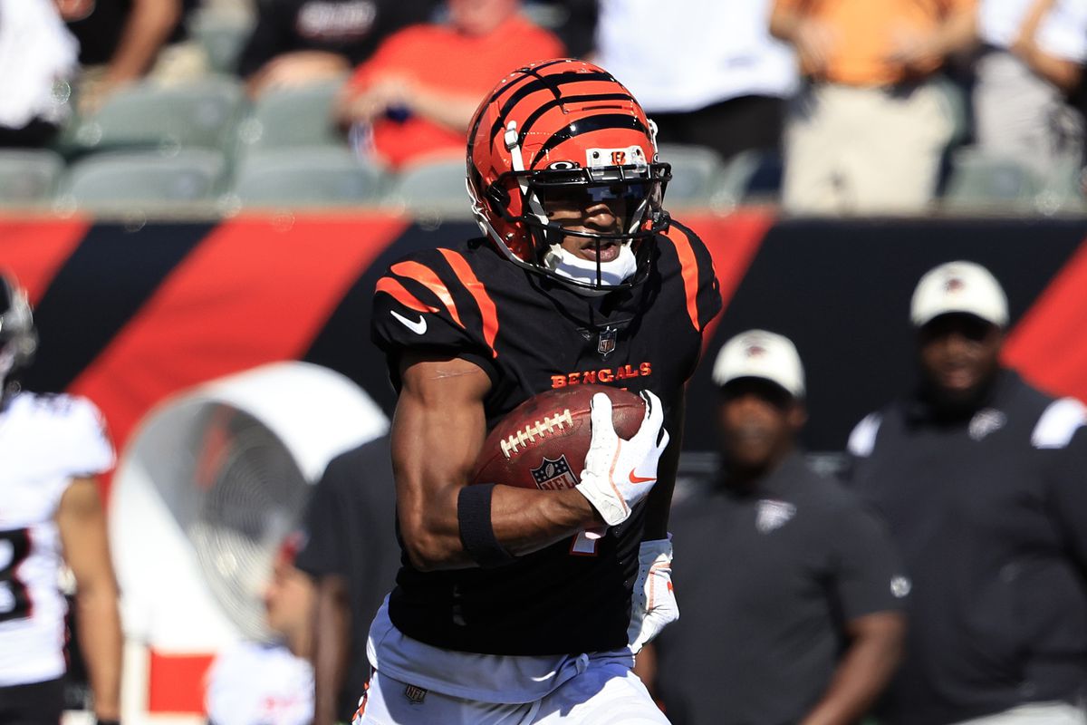 Ja’Marr Chase #1 of the Cincinnati Bengals scores a touchdown in the game against the Atlanta Falcons at Paul Brown Stadium on October 23, 2022 in Cincinnati, Ohio.