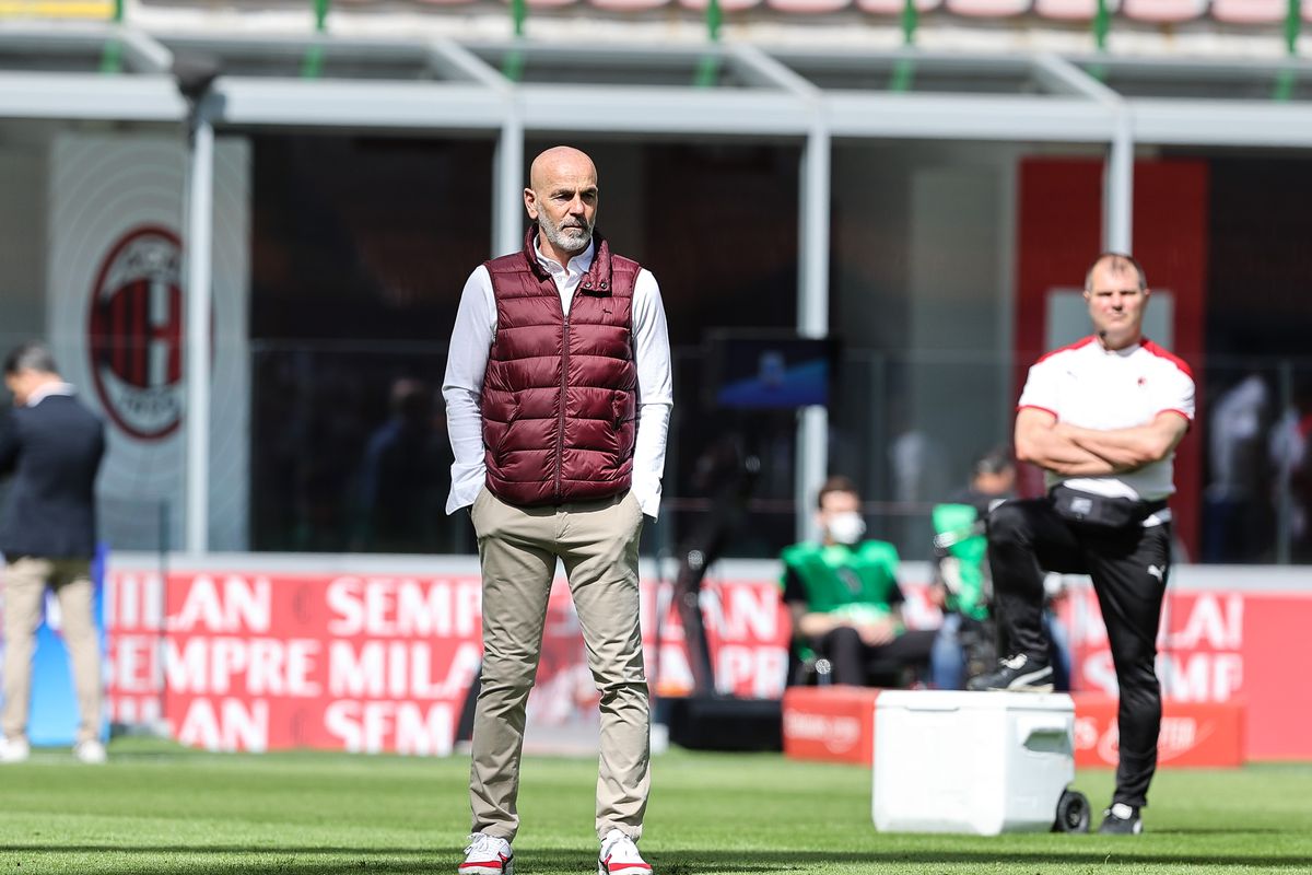 Head Coach of AC Milan Stefano Pioli seen during the Serie...