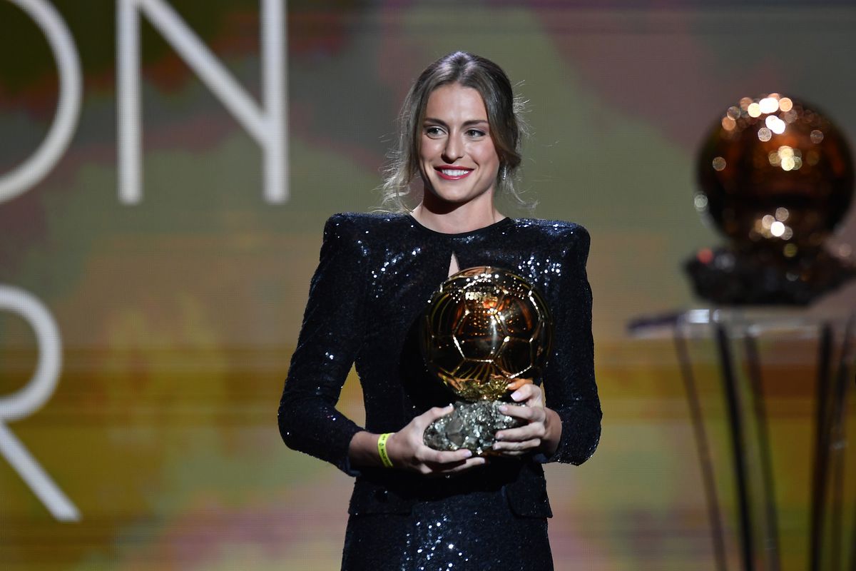 Alexia Putellas wins the 2021 Ballon d'Or - All For XI