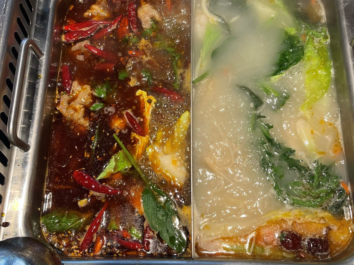 Szechuan hot pot soup base and bone broth hot pot soup base at Shancheng Lameizi Hot Pot
