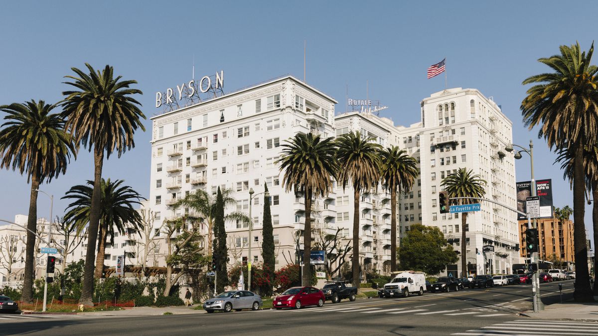The Wilshire Boulevard Apartments That Became The Symbol Of La