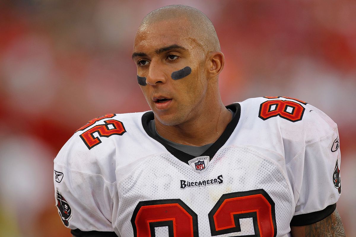 TAMPA, FL - SEPTEMBER 25:  Kellen Winslow #82 of the Tampa Bay Buccaneers looks on during a game against the Atlanta Falcons at Raymond James Stadium on September 25, 2011 in Tampa, Florida.  (Photo by Mike Ehrmann/Getty Images)