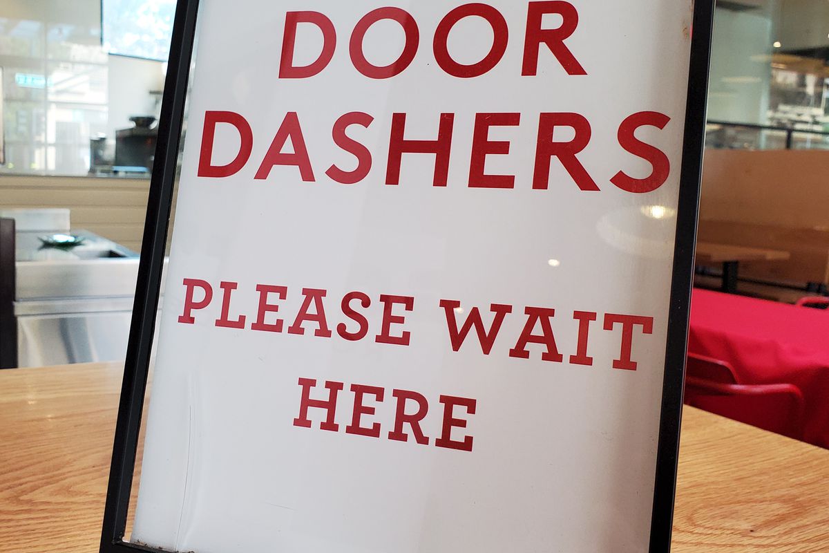 Door Dashers Wait Here