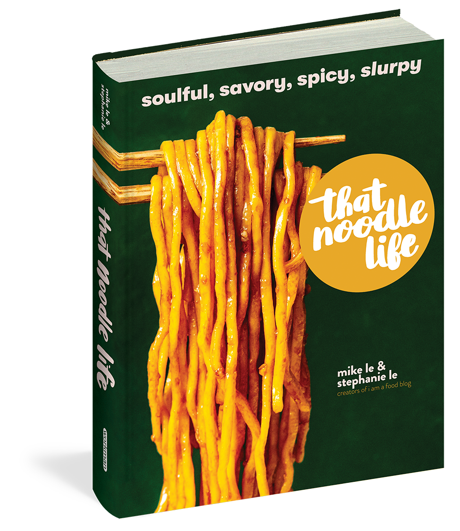 The cover of That Noodle Life: a generous helping of noodles hangs from a pair of chopsticks.