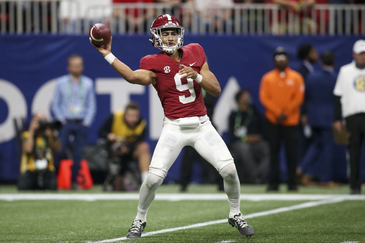 Alabama Crimson Tide quarterback Bryce Young throws against the Georgia Bulldogs in the second half during the SEC championship game at Mercedes-Benz Stadium.&nbsp;