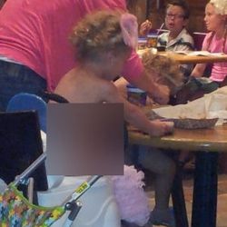 <a href="http://eater.com/archives/2012/09/06/heres-a-photo-of-a-kid-being-potty-trained-at-a-deli.php">Utah Mom Potty Trains Kids at Restaurant Table</a>
