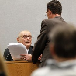 Independent medical examiner Dr. Joshua Perper from Florida is questioned by defense attorney Randy Spencer during Martin MacNeill's preleminary trial in Judge Sam McVey's 4th District Court in Provo Wednesday, Oct. 10, 2012.