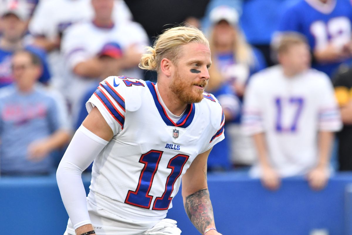 Buffalo Bills wide receiver Cole Beasley (11) warms up prior to a game against the Pittsburgh Steelers at Highmark Stadium.