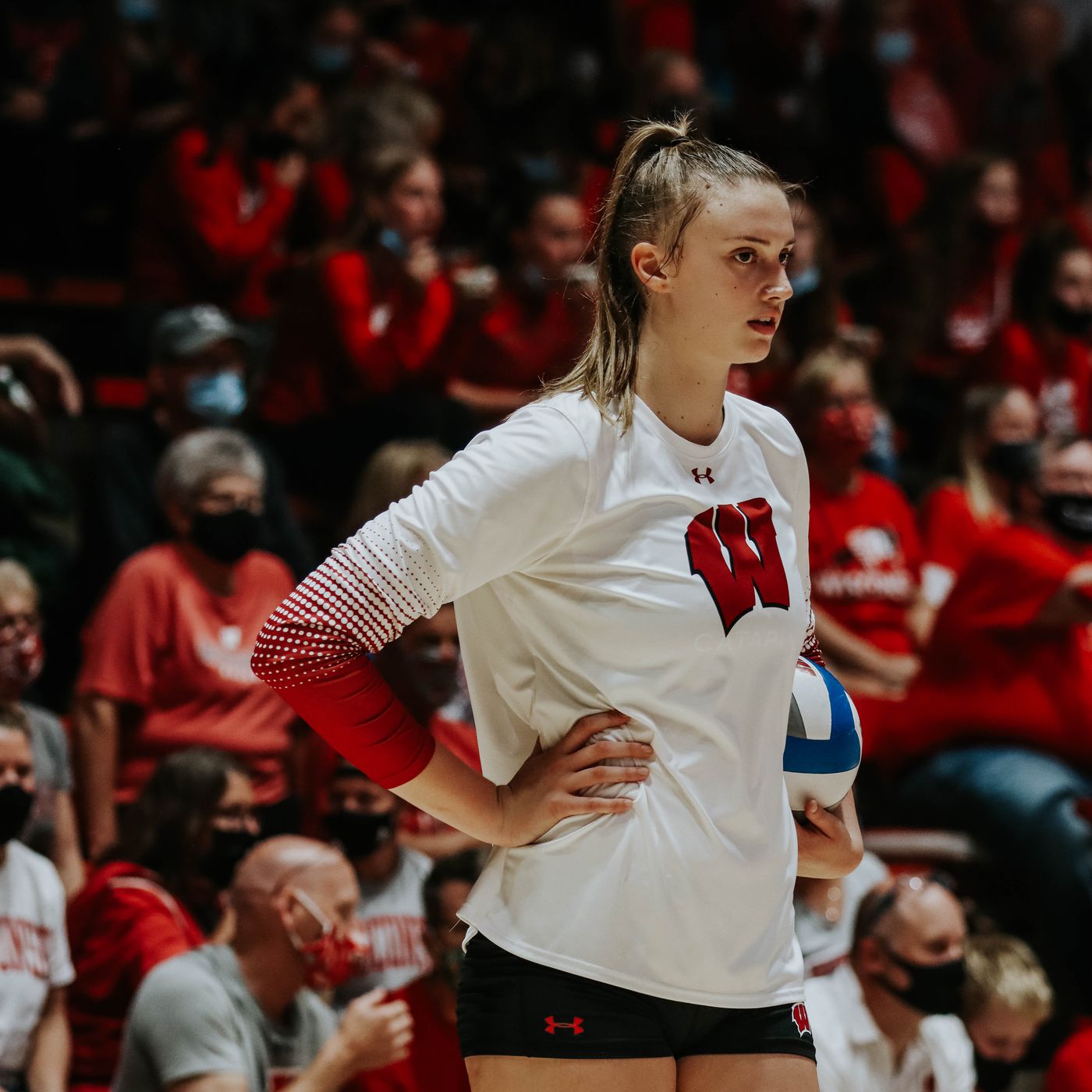 Wisconsin volleyball: No. 3 Badgers sweep No. 6 Huskers thanks to Anna Smrek - Bucky's 5th Quarter