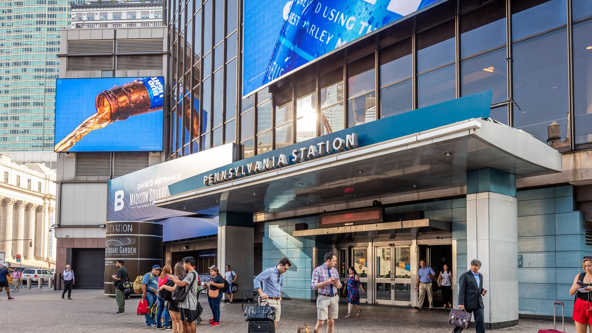 Penn Station In New York Amtrak Info Map Restaurants And Hotels Curbed Ny