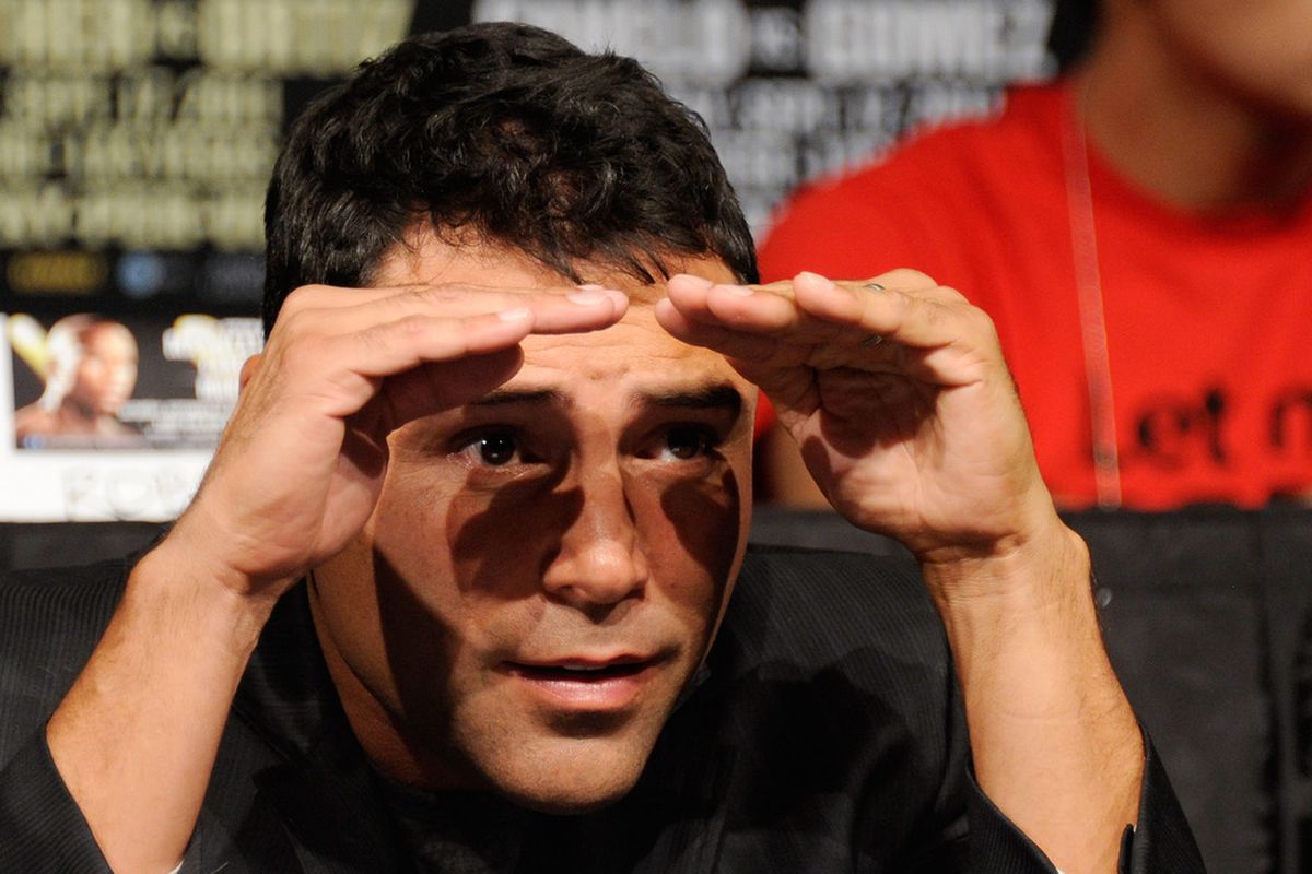 Oscar De La Hoya may be initiating another "Cold War" between Top Rank and Golden Boy. (Photo by Ethan Miller/Getty Images)