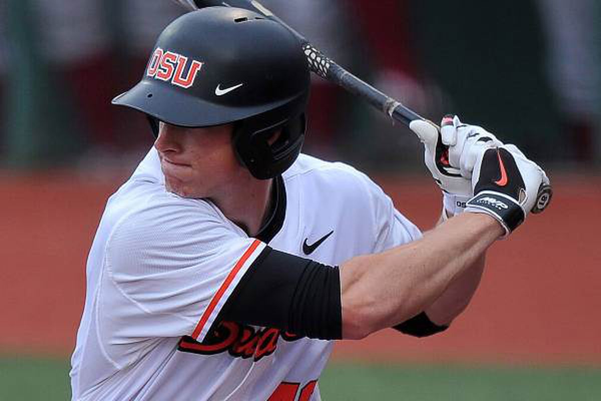 Jeff Hendrix's 3 run home run sparked an Oregon St. onslaught against Portland today.