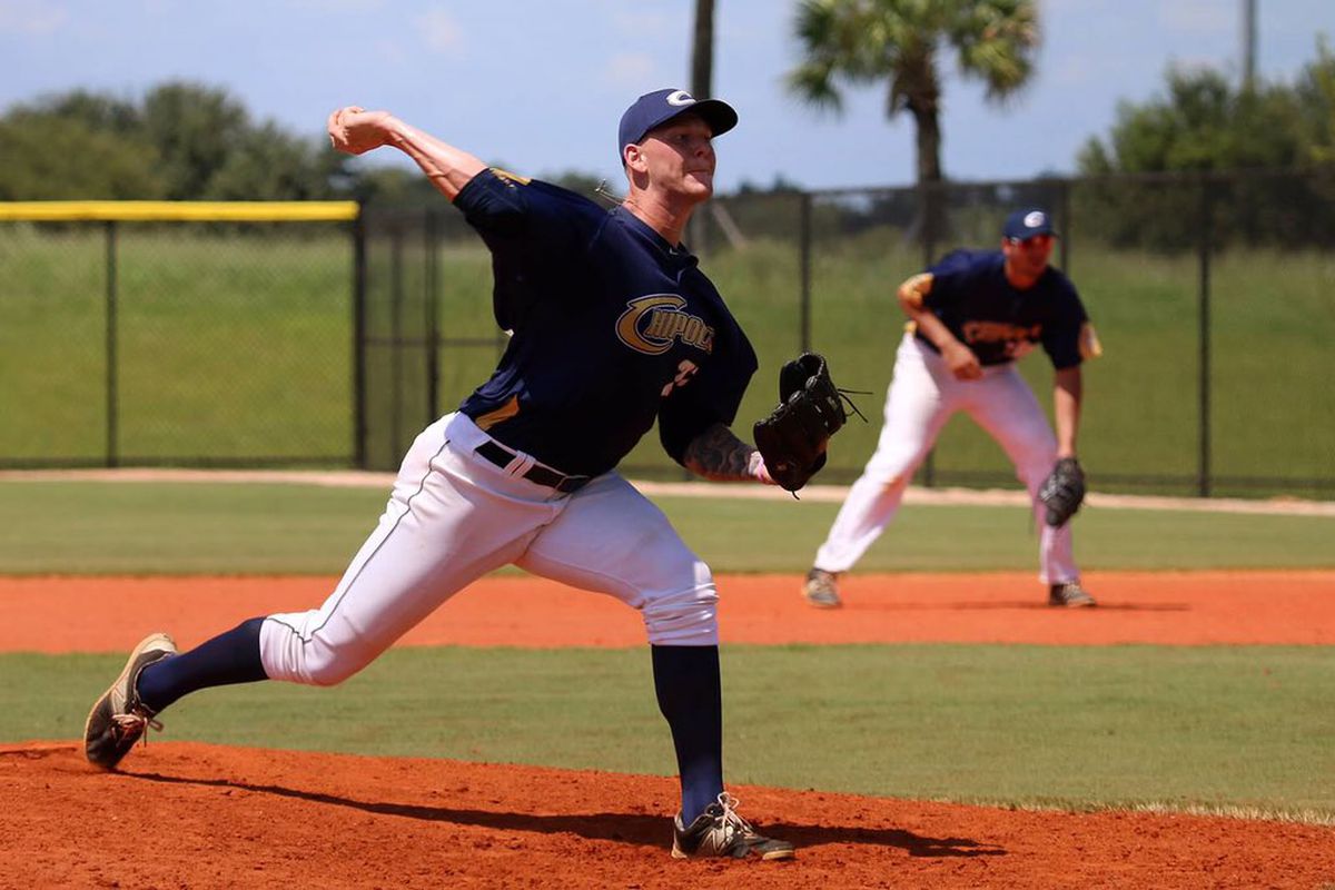 Bowden Francis pitches in college