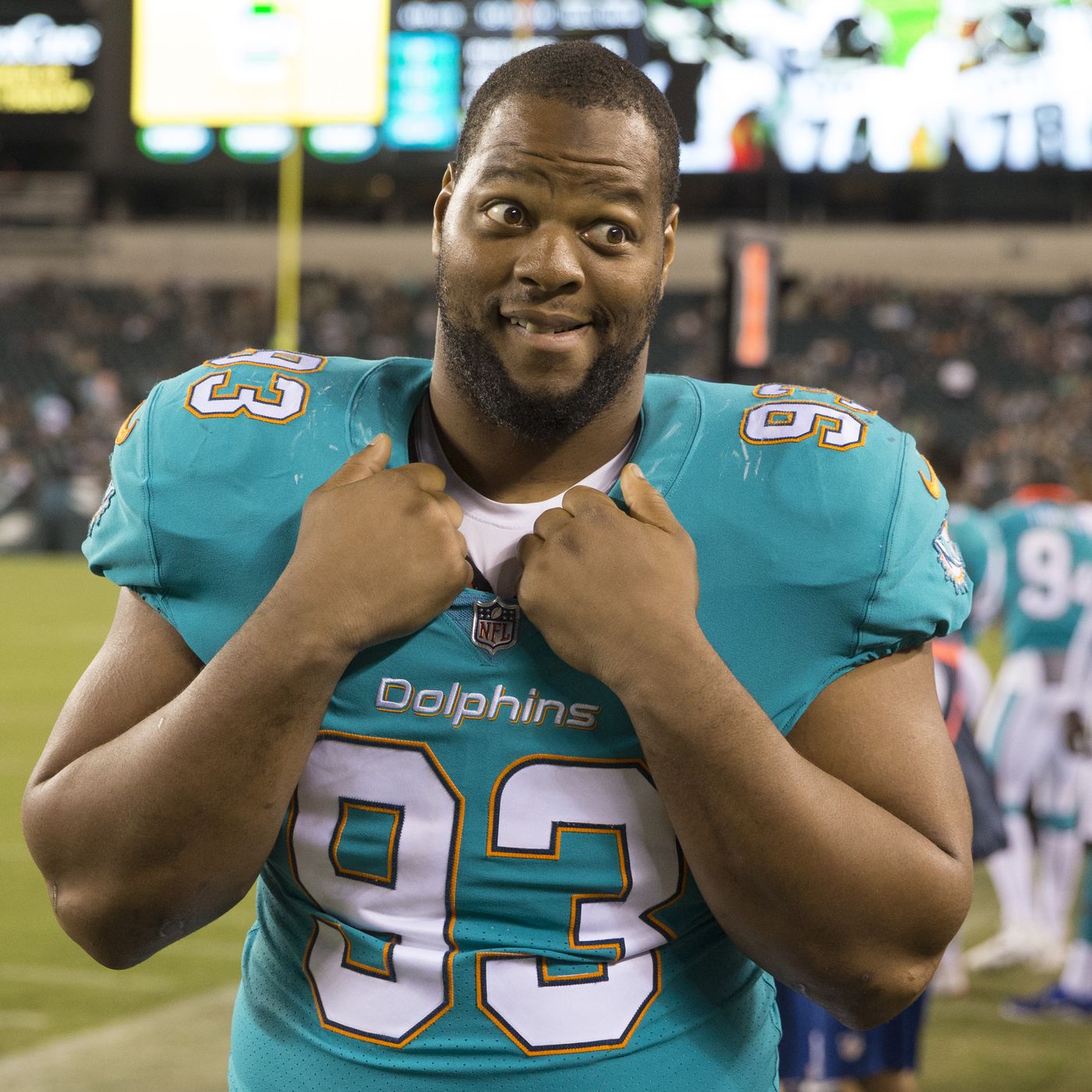 Los Angeles Rams sign former Miami Dolphins DT Ndamukong Suh